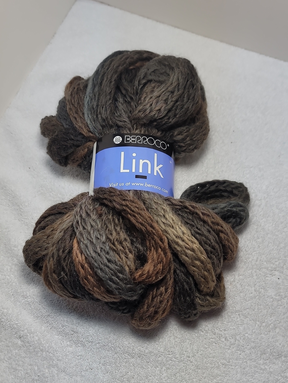 Link Yarn Skein in Brown and Gray - NWT